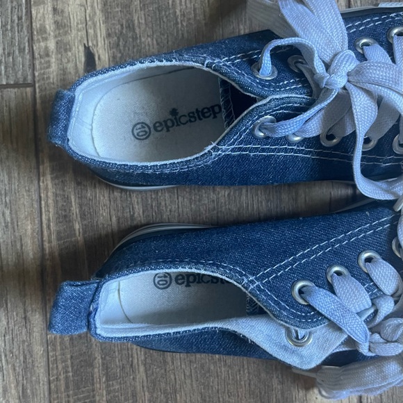 EpicSteps Sneakers Sz 10 Girls - Picture 4 of 5
